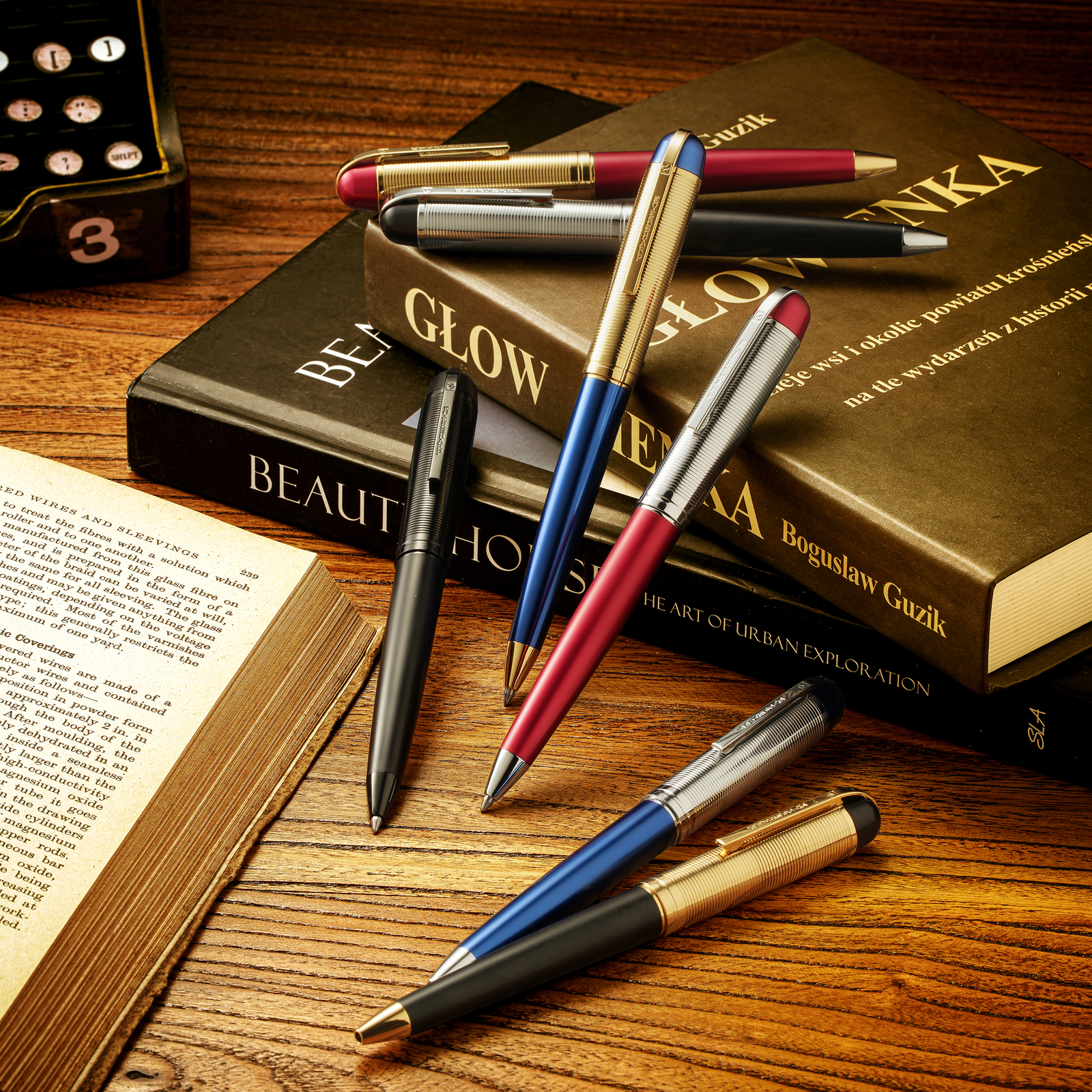 Wahl Eversharp Skyline Ballpoint Pen in Black Gold Trim – NEW in Box